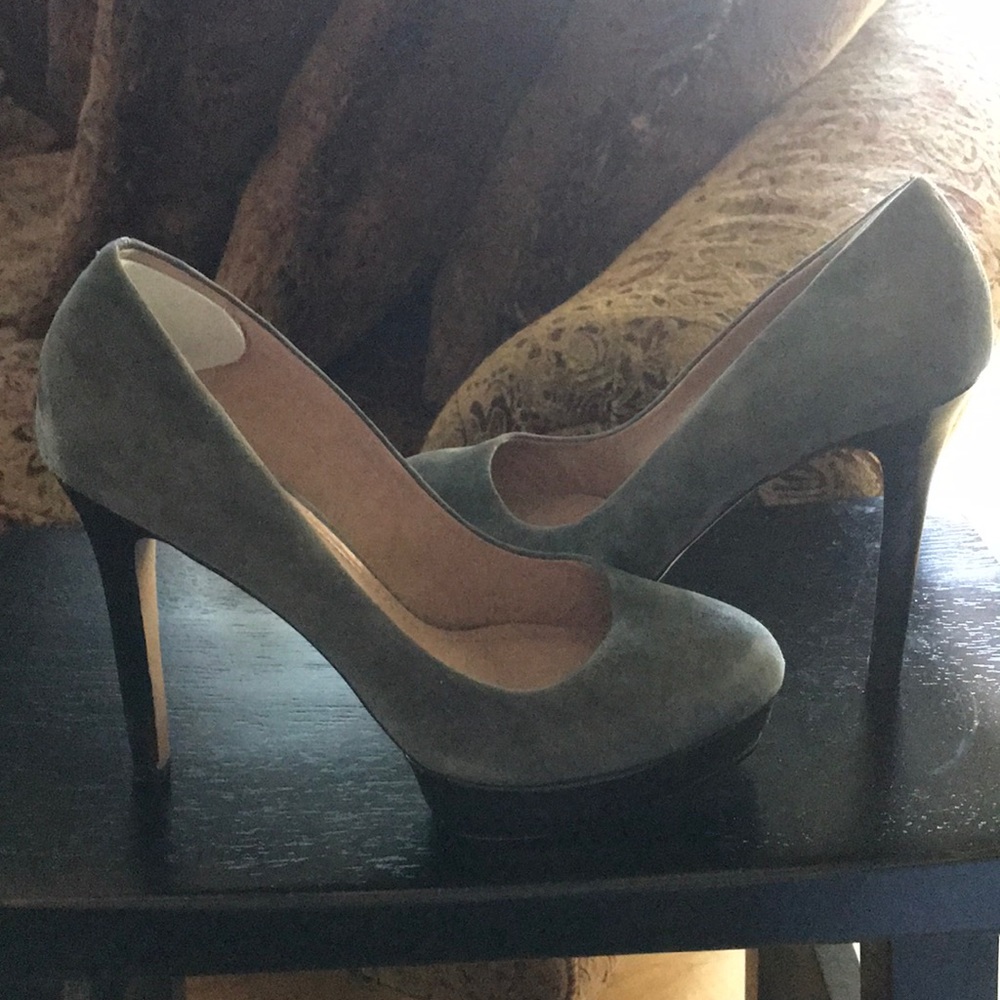 Vince Camuto pumps